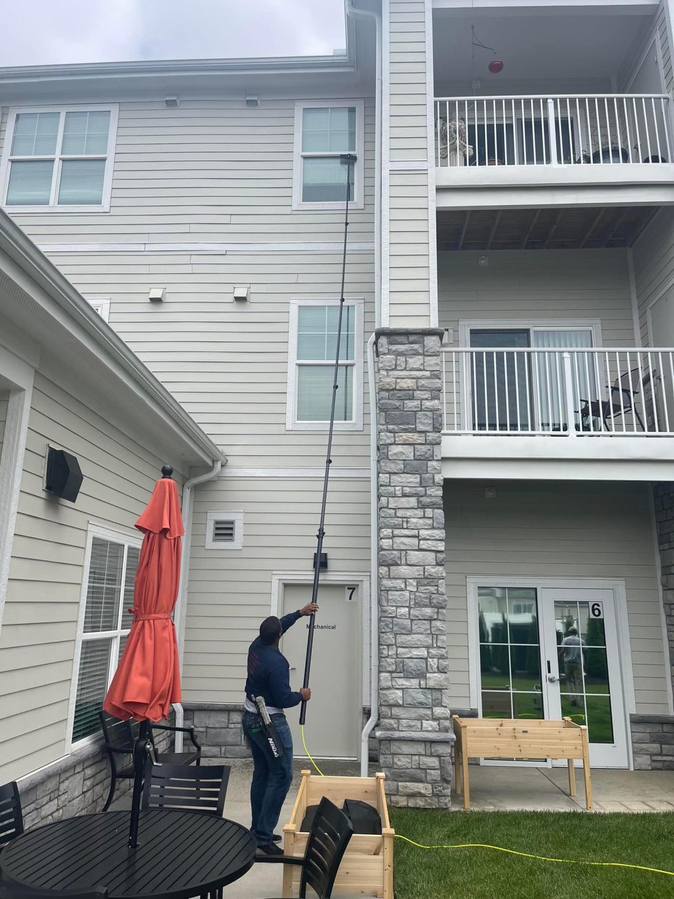 Window Cleaning Grove's Property Service